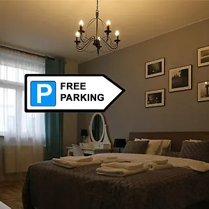 https://grey-apartment-kosciuszko-i.krakowhotelspoland.com
