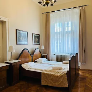 https://main-market-square-apartments-with-air-condition.krakowhotelspoland.com